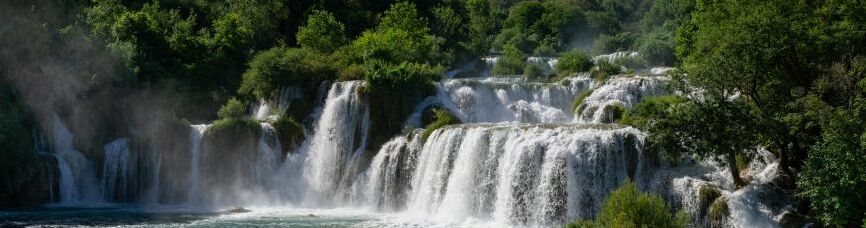 Картина на холсте водопад в лесу, арт hd0917301